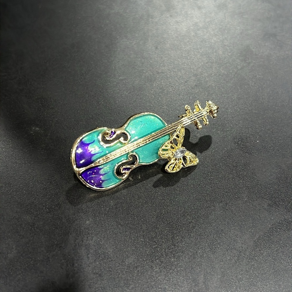 Enamel Violin Brooch with Rhinestone Butterfly - Picture 6 of 6
